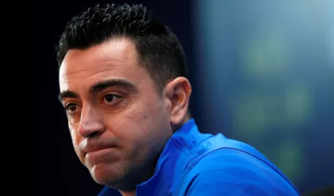 Xavi Hernández califica de locura jugar con 18 bajas