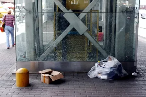Basura en las estaciones del Metro de Panamá  causa alerta 