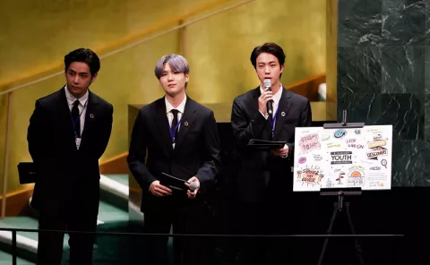 Otros dos miembros de BTS, RM y Jin, dados de alta tras superar la covid-19