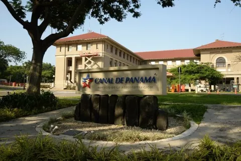 Canal de Panamá mantiene 433 casos activos de covid-19 y 23 defunciones