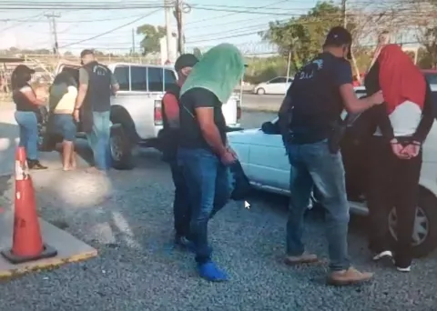 Son capturadas 4 personas que robaban a pasajeros en transporte alternativo al Oeste 