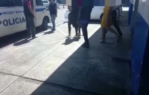 Dictan detención preventiva para tres de nueve personas implicadas en el delito de estafa en Colón