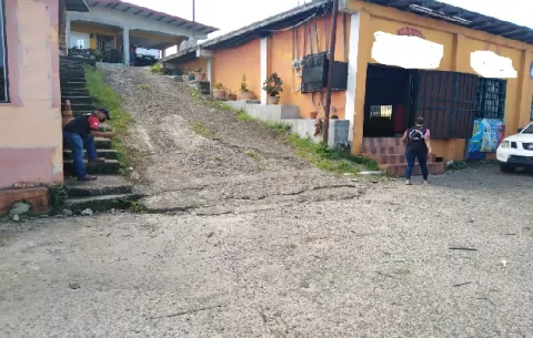 Descubren el cuerpo en avanzado estado de descomposición de una mujer en un cuarto de alquiler en Cativá, Colón