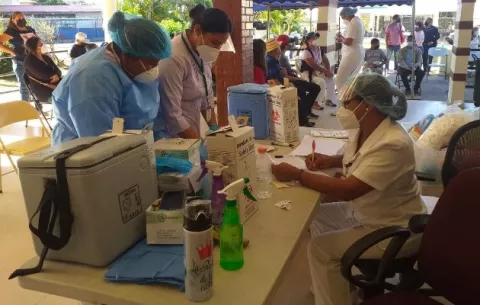 Panamá mantiene 85,748 casos activos de covid-19; 794 en hospitales