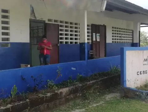 Ante falta de electricidad gestionan dotar de paneles solares a escuela de Chame 
