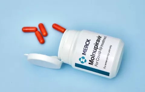 Gobierno aprueba compra de Molnupiravir y Paxlovid, fármacos antivirales contra la covid-19