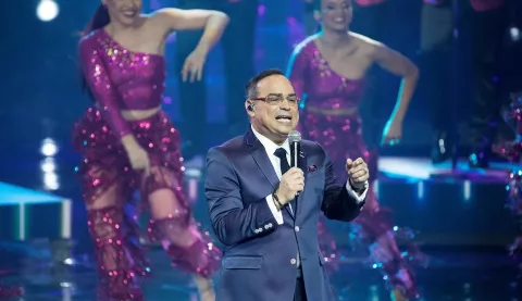 Gilberto Santa Rosa: 'Cartas sobre la mesa' es el nuevo tema de 'El Caballero de la Salsa'