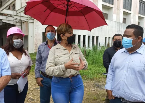 Al finalizar cuarentena, la Gobernadora de Colón atenderá a grupos que piden empleo