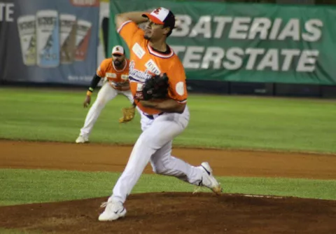 Astronautas toman ventaja en la Serie Final ante Federales en Probeis