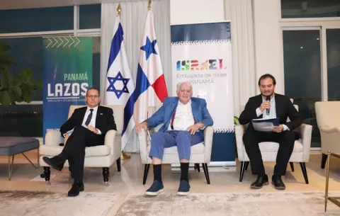 Félix Poznanski, sobreviviente del Holocausto, comparte su testimonio en Panamá