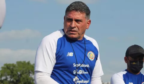 Técnico de Costa Rica, Luis Suárez, mira a Panamá con un 'equipo peligroso'