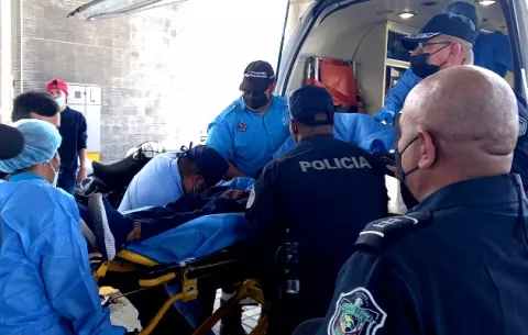 Hombre amenazó con lanzarse al vacío desde estación del Metro de Panamá