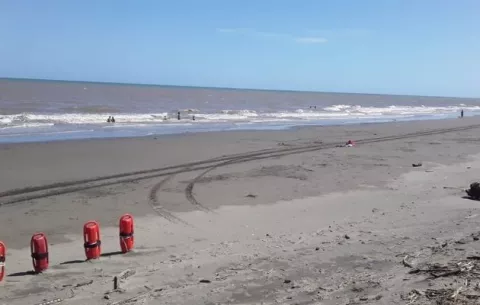 Emiten aviso de prevención por oleajes en la vertiente del Caribe panameño hasta el lunes 10 de enero