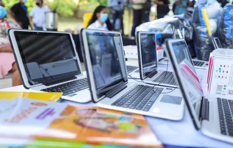 Historia del internet en Panamá: ¿Cómo los celulares ayudaron a  impulsar su uso?