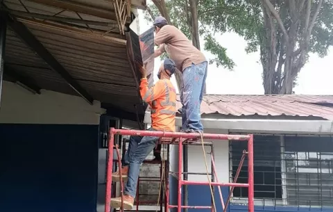 Realizan trabajos de reparación y mantenimiento en  las escuelas  oficiales 