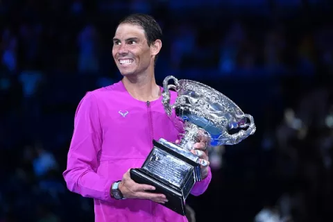  Rafael Nadal remonta dos sets a Medvedev y se gana el Abierto de Australia