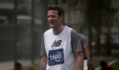 Thomas Christiansen pide entrega y concentración ante Perú