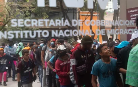 Migración de México e Interpol rescataron 7,326 víctimas de trata de personas