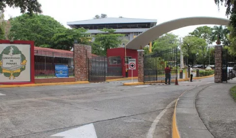 Universidad de Panamá reprograma pruebas para primer ingreso tras incidente en la plataforma