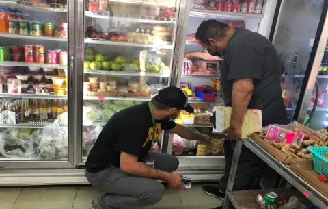 Detectan anomalías en varios locales comerciales además de la venta ilegal de medicamentos en Veracruz