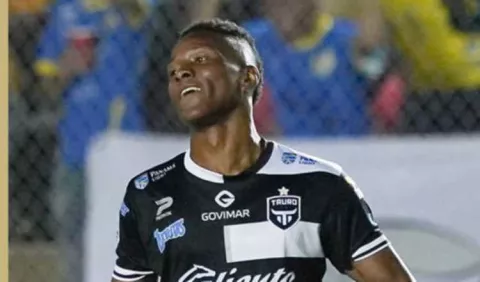 Panameño Víctor Medina ficha con el Saprissa de Costa Rica
