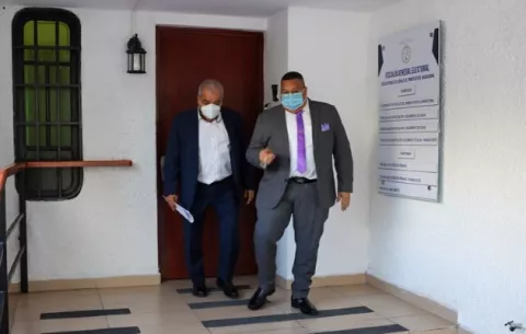 Alcalde de Colón niega ante Fiscalía haber incurrido en algún delito electoral 
