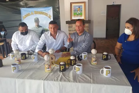 Ángel 'Mbappé' Rodríguez: El vaquero herrerano que firmó para jugar béisbol profesional