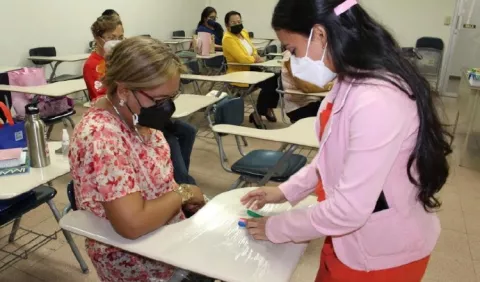 Docentes participan en taller de astronomía