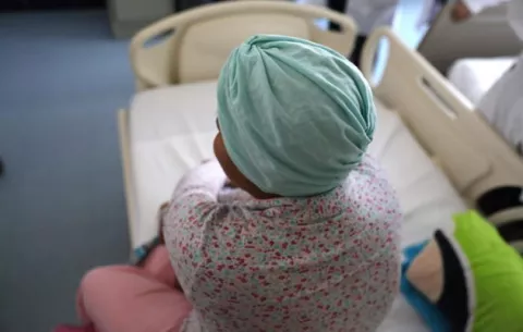 ¿Cuál es el tipo de cáncer más común en Panamá y a qué edad promedio aparece?