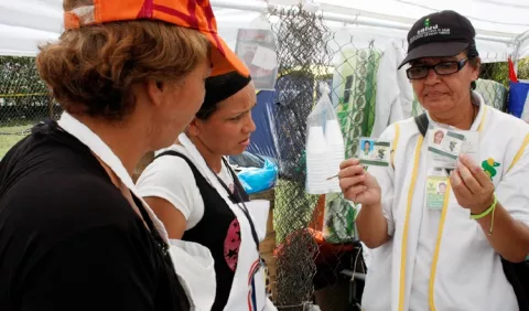 ¡Atención! Tercera dosis es requisito para solicitar el carné de salud