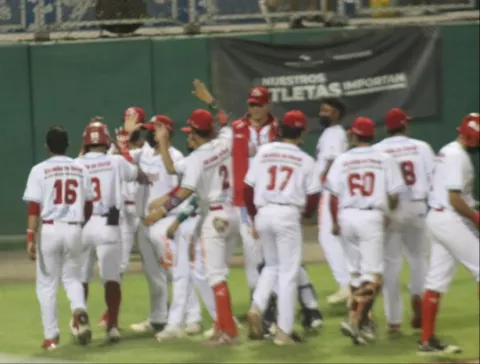 Panamá Metro va contra Chiriquí; Oeste ante Este en las semifinales del béisbol juvenil