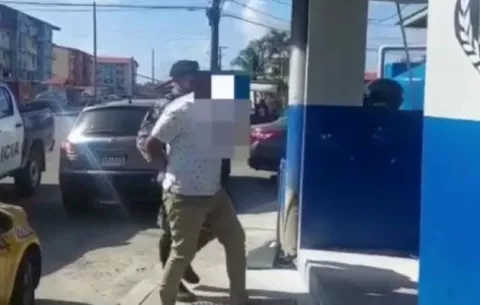 Capturan a presunto involucrado en el robo a un restaurante de comida rápida en Sabanitas 