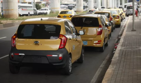 Asamblea Nacional acogió anteproyecto para frenar negociado de los cupos de taxis