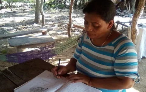 Educación de jóvenes y adultos: ¿Cómo es la experiencia y qué desafíos plantea?
