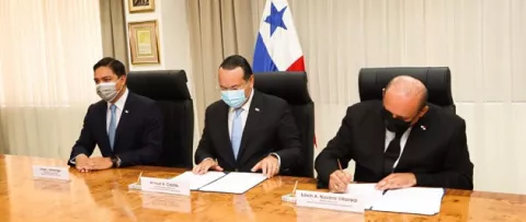 IPACOOP y Superintendencia de Bancos firman convenio de cooperación para impulsar la educación financiera