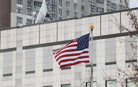 Estados Unidos ordena la salida de la mayoría de su personal diplomático de Ucrania