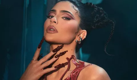 Kylie Jenner ya tiene en sus brazos a su segundo hijo con Travis Scott