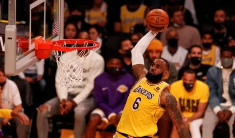 Magic Johnson sin palabras por el fracaso de los Lakers en la NBA