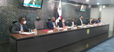 Gobierno y Asamblea no pueden ir por caminos diferentes para resolver alto costo de medicamentos
