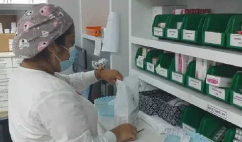 Piden al Gobierno no pensar en paliativos para frenar costos de medicamentos y solo realzar su imagen