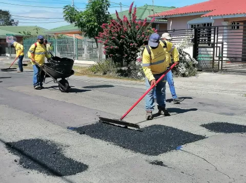 MOP destinará cerca de $3 millones para parcheo de calles en Panamá y San Miguelito