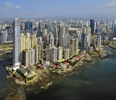 Unión Europea mantiene en la lista negra a Panamá lo que afectaría las inversiones