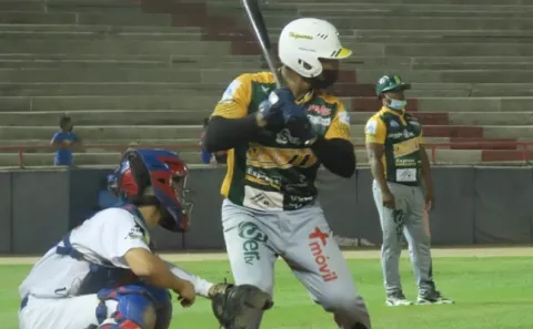 Metro y Panamá Oeste avanzan a semifinales en el béisbol juvenil