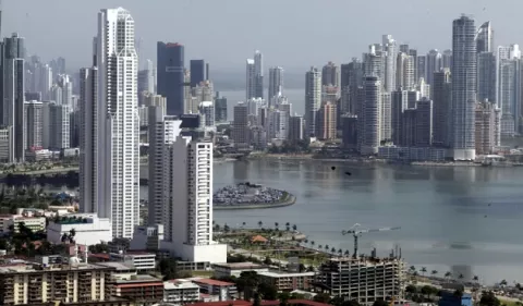 Relación deuda/PIB de Panamá baja a 63.5%