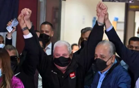 Popularidad de Ricardo Martinelli, lo hace blanco de ataques
