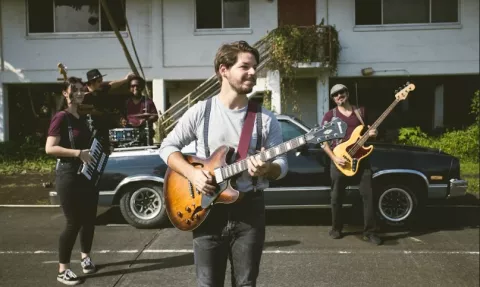 Sebastián Coloma presenta 'Barco de Papel', cuarto sencillo de su próximo disco