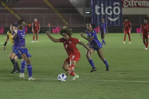 Panamá golea a Barbados en el inicio de las eliminatorias de la Concacaf
