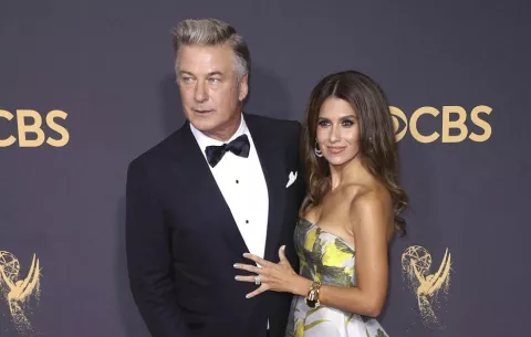 Alec Baldwin y su esposa anuncian que esperan a su séptimo hijo