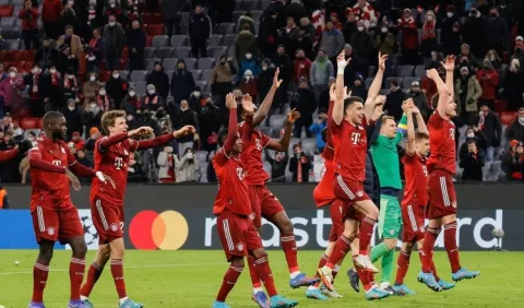 Bayern Munich golea al Salzburgo y Liverpool sufre, pero avanza en la Champions 