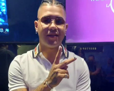 'El Boza' lanza su segundo álbum musical, 'Bucle'